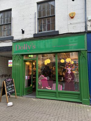Dolly’s Cafe & Interiors
