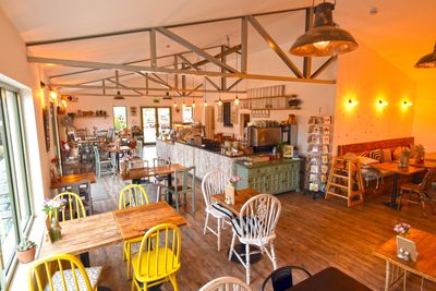 Pip Tree Café