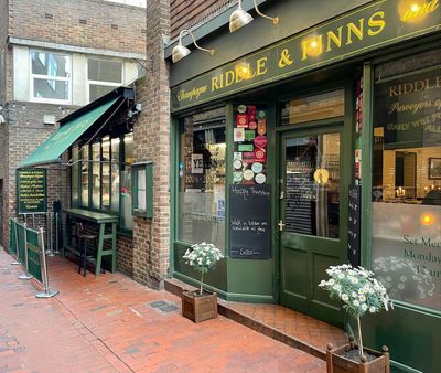 Riddle & Finns The Lanes