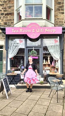 Queenie's Tea Room and Gift Shop
