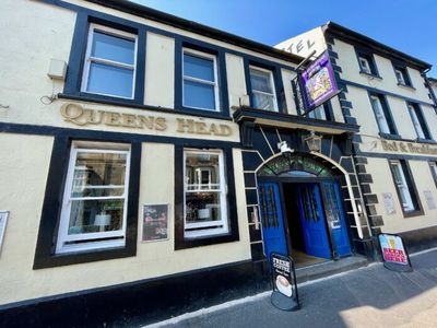 The Queen's Head Hotel