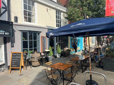 La Cabana Bar & Grill