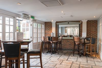 The Dolphin & Anchor - JD Wetherspoon