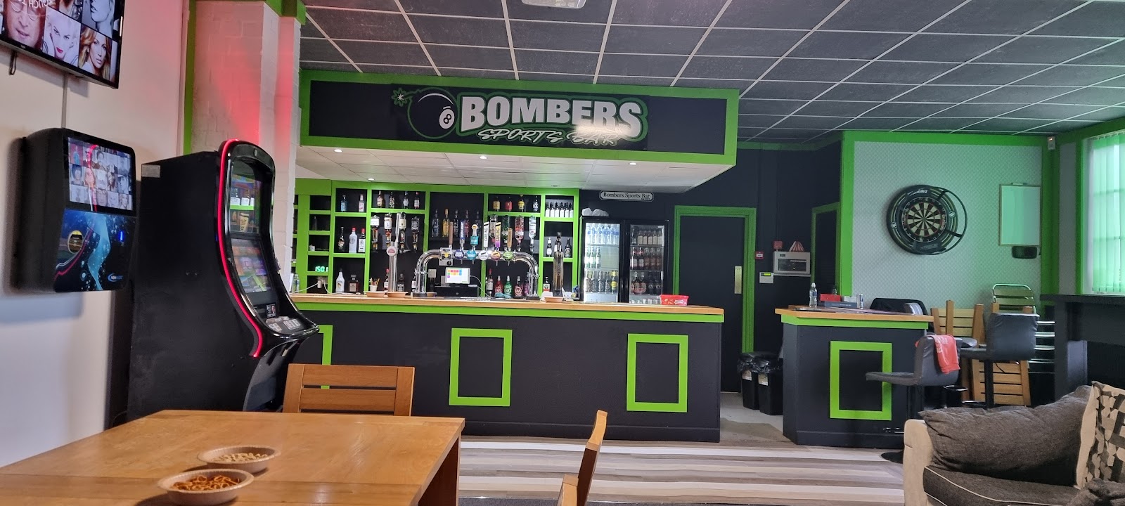 Bombers Sports Bar