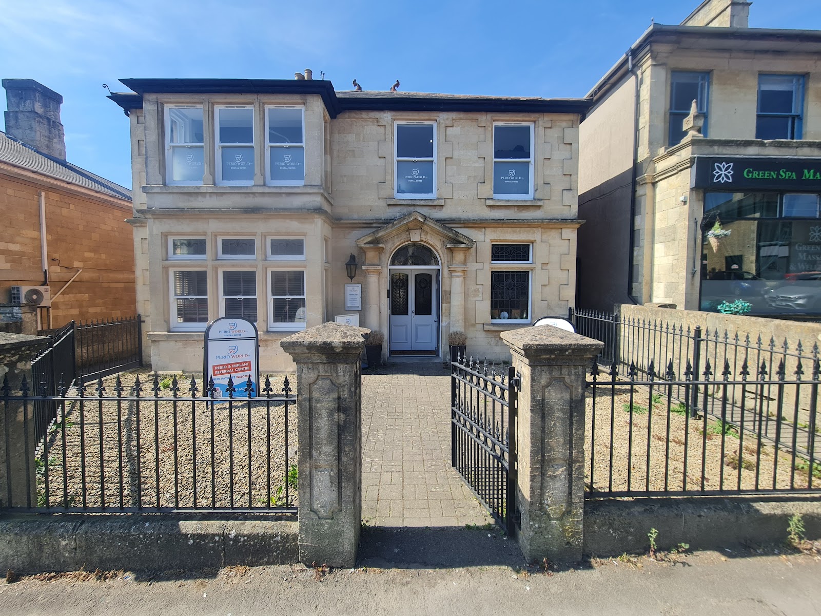 PerioWorld Dental Suites. Periodontal and Implant Referral dental practice.