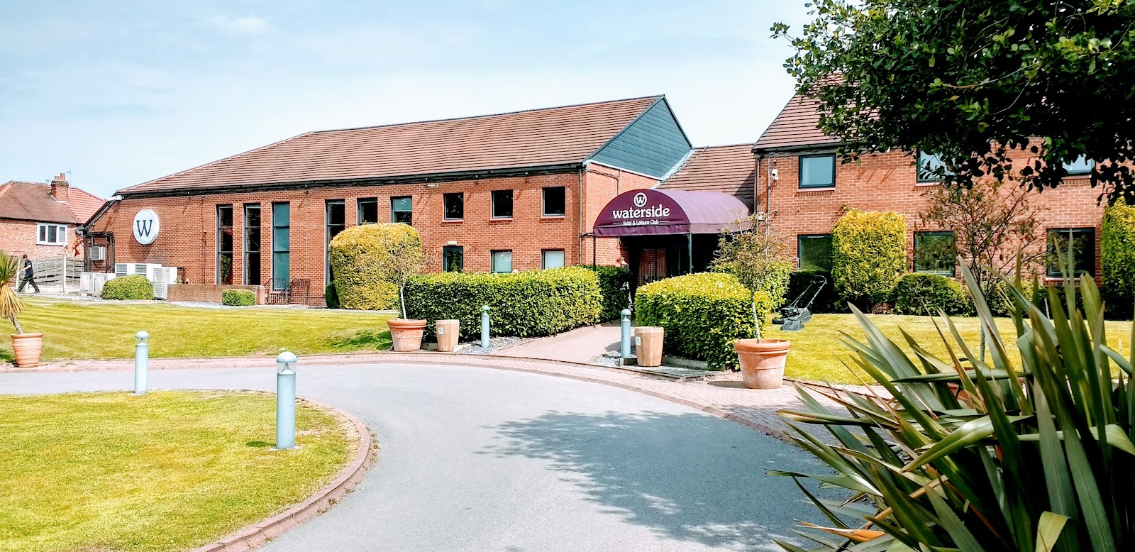 Waterside Hotel & Leisure Club