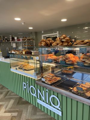 PIQNIQ by La Chouquette - Sandwich shop & Corporate Catering supplier