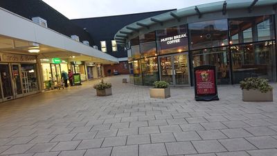 Saint Andrews Square Shopping Centre