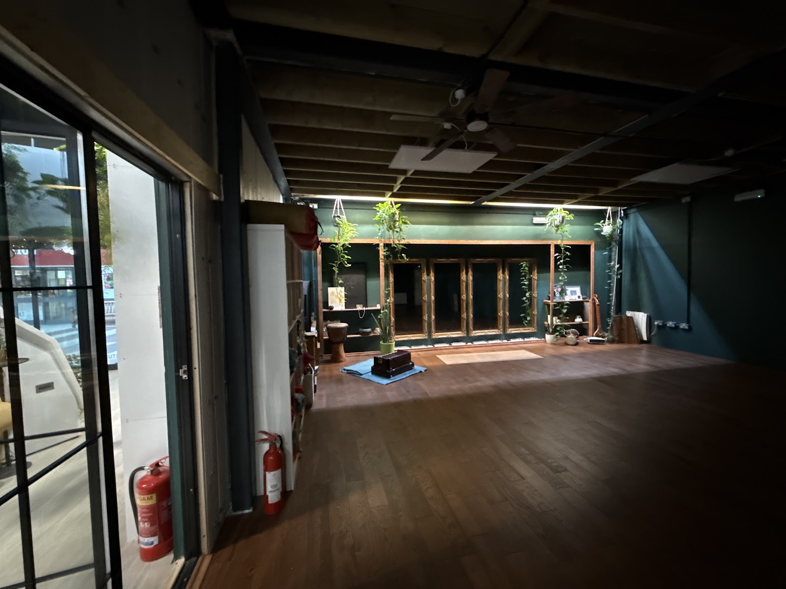 LoveYour.Studio, Farnborough