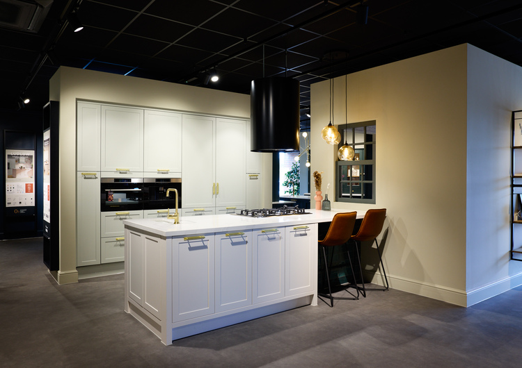 Magnet Kitchens
