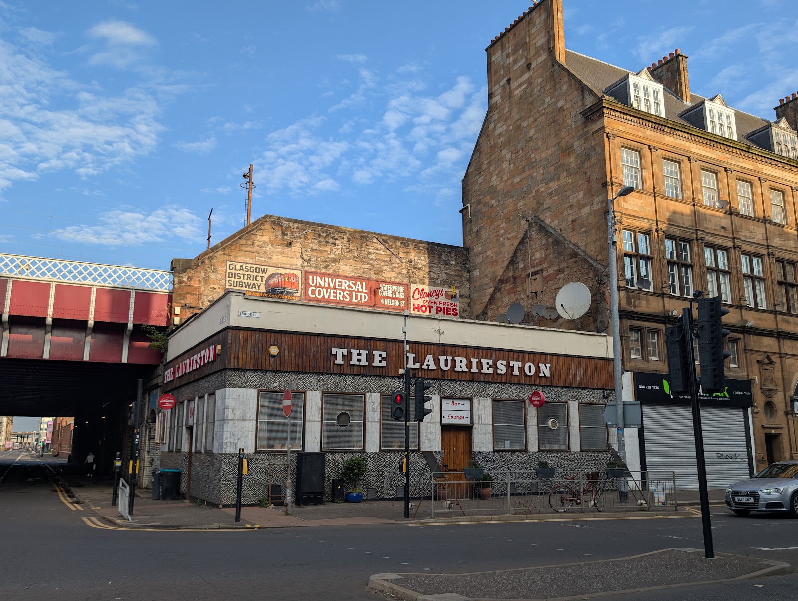 Laurieston Bar