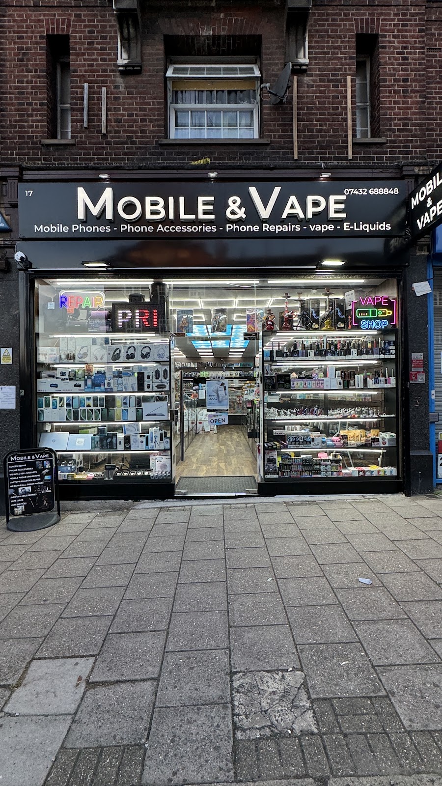 MOBILE AND VAPE TEMPLE FORTUNE PARADE