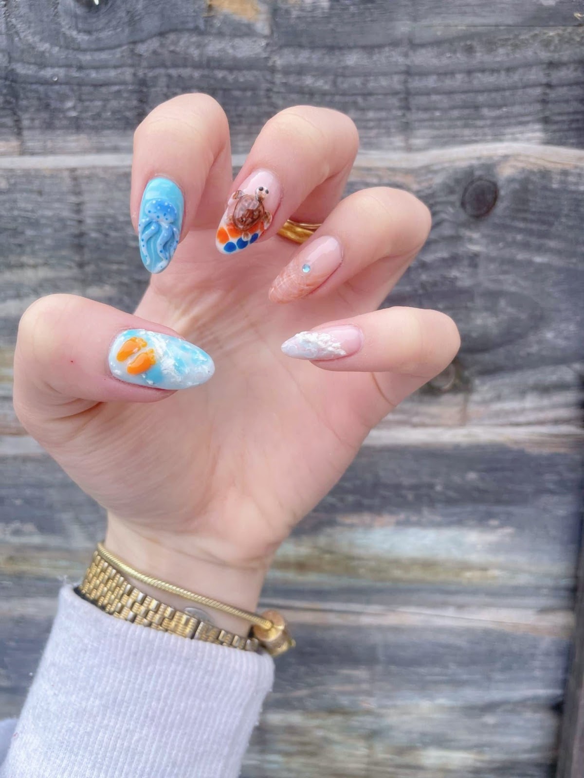 NAILS & BEAUTY Kelly Tran