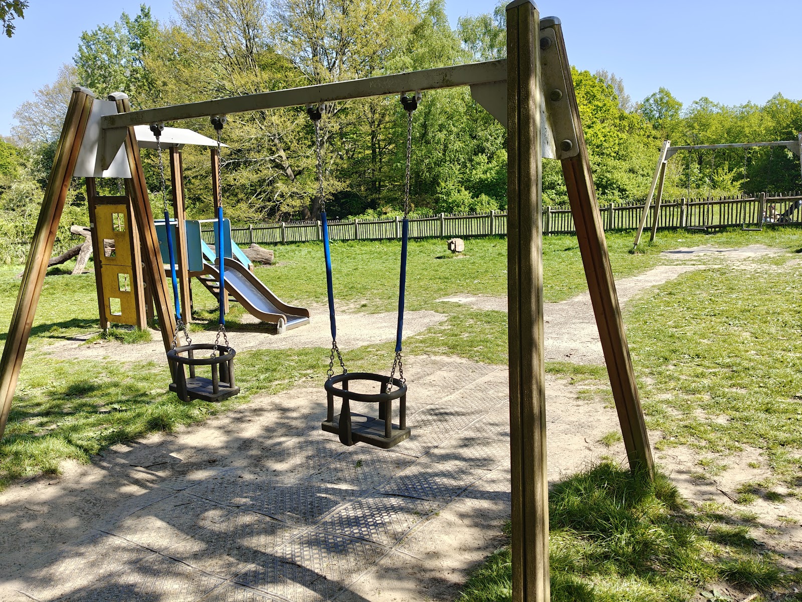 Vale of Health Children's Play Enclosure