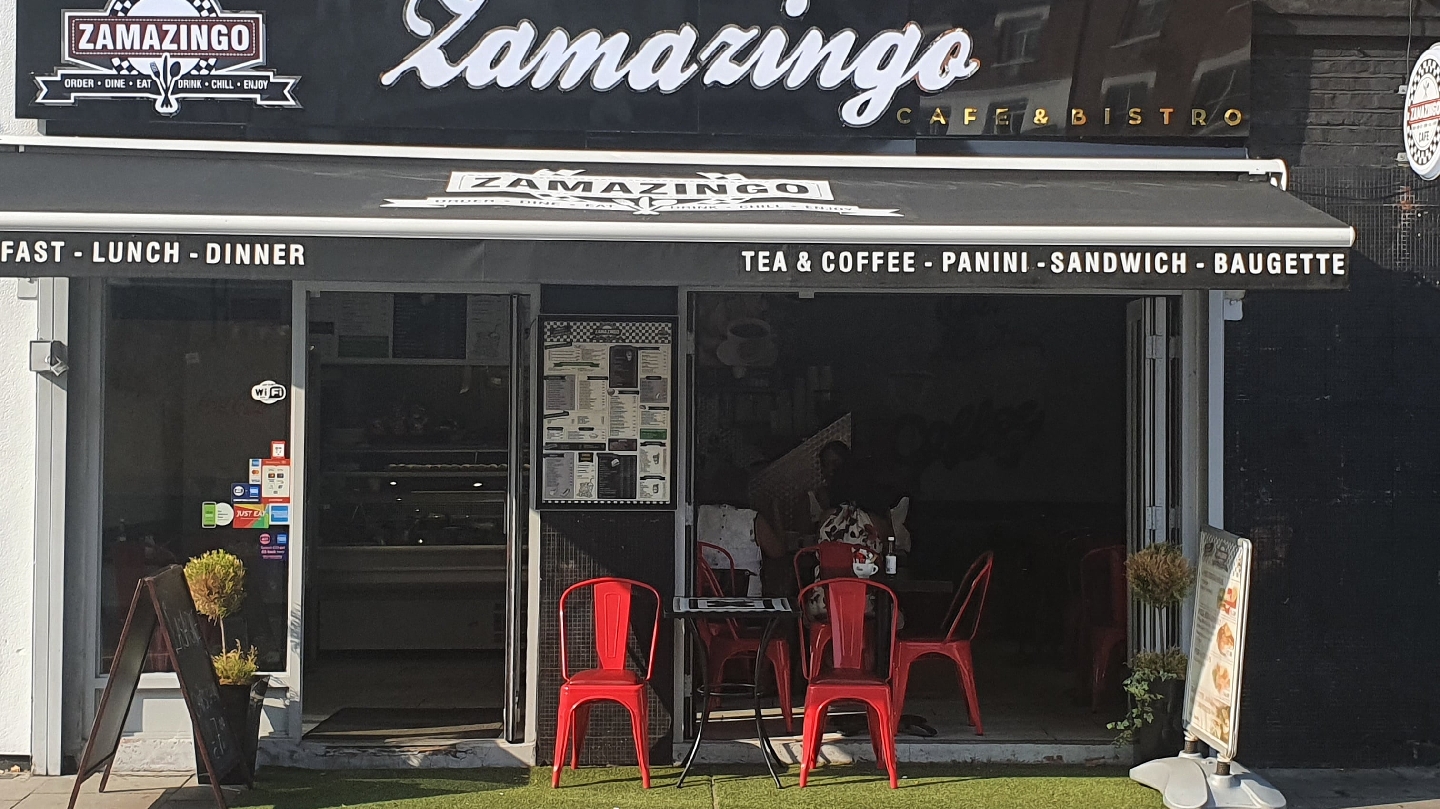 Zamazingo Cafe and Restaurant
