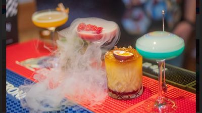 Club Unique / Club Romanesc