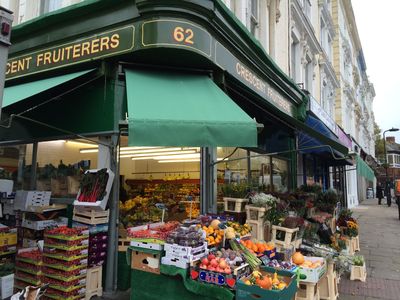 Crescent Fruiterers London