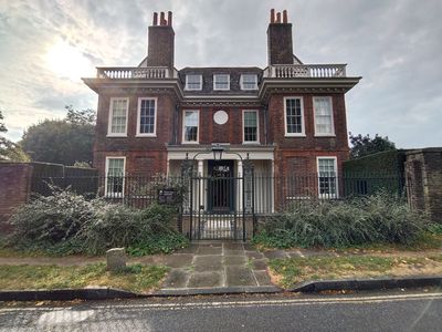 National Trust - Fenton House and Garden