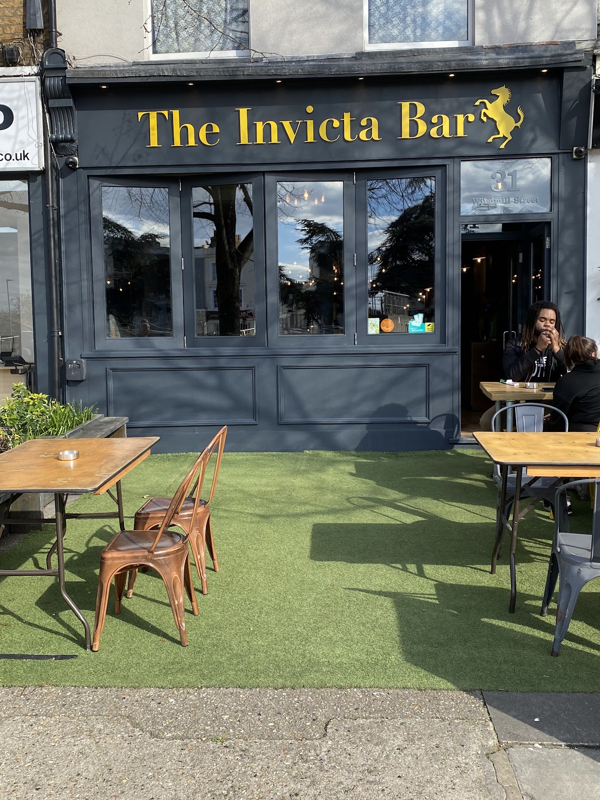 Invicta Bar