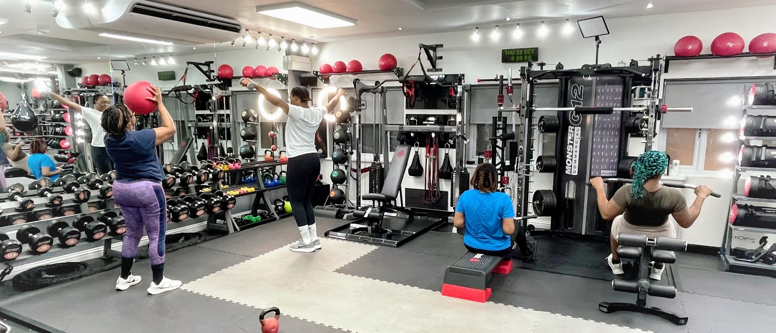 Mun Dhariwal - Muns Fitness Studio