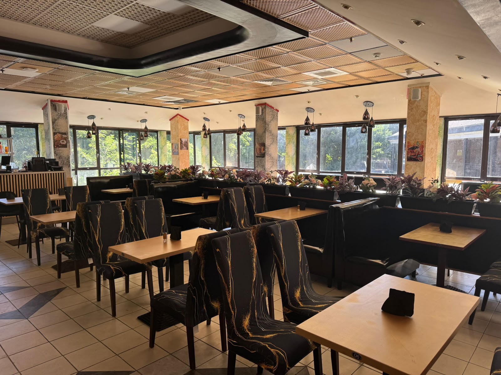 NH44 (Cafe, Bar and Restaurant)