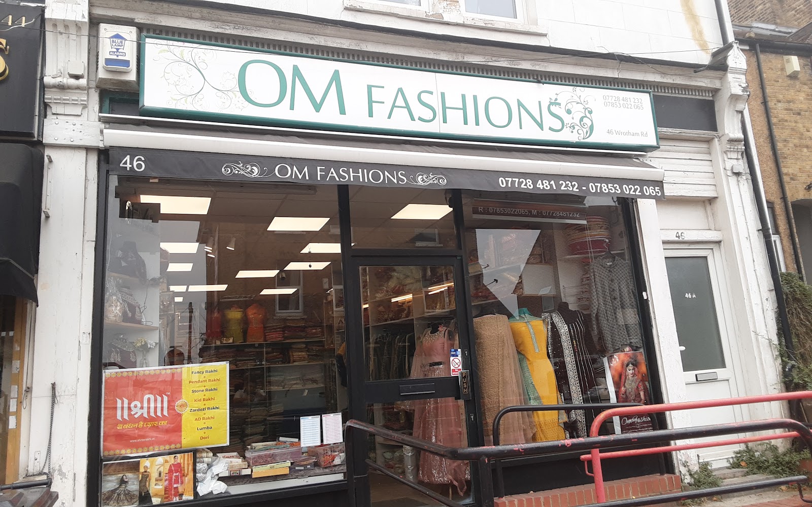 OM FASHIONS