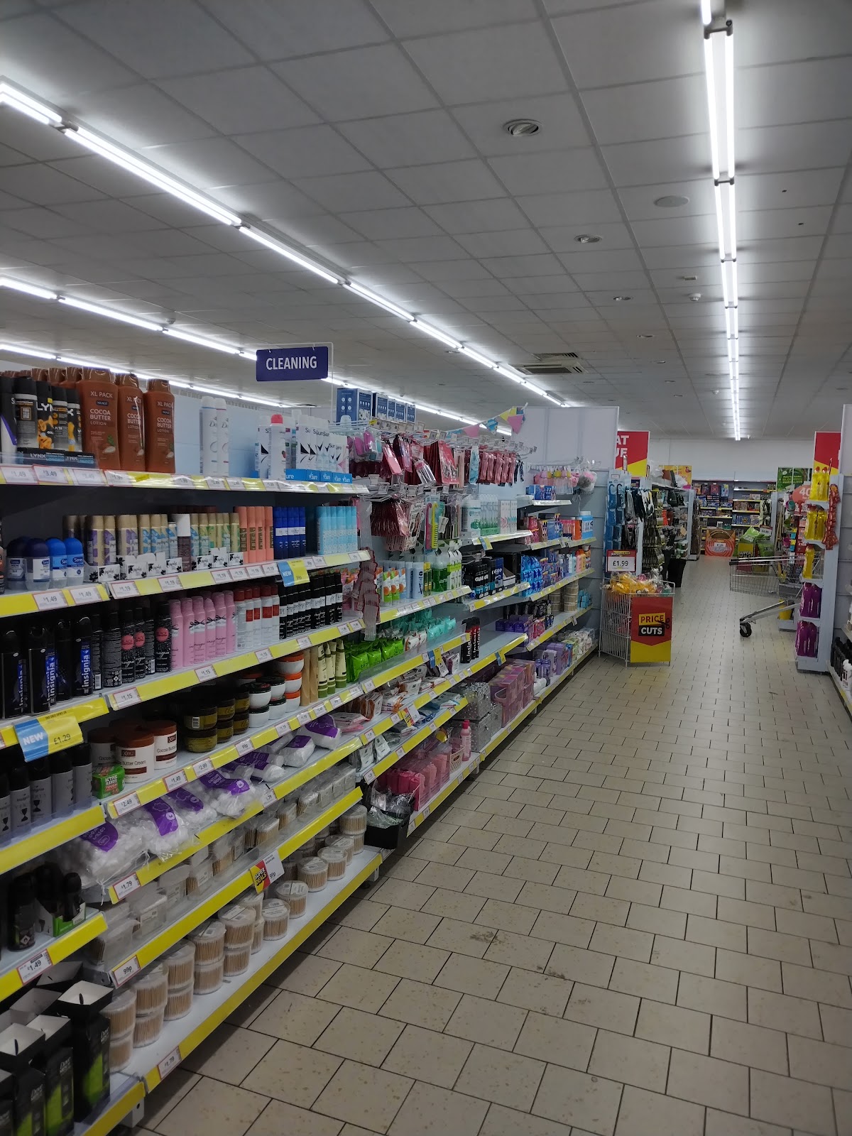 Poundstretcher & Pet Hut