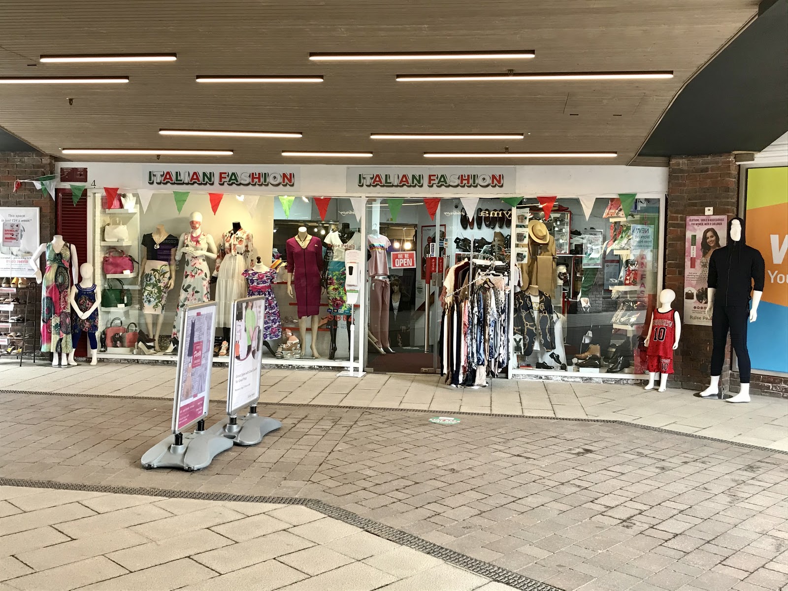 Rose Petals Fashion Ltd /ITALIAN FASHION/