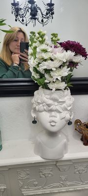 Hairdresser Daria Palamarchuk