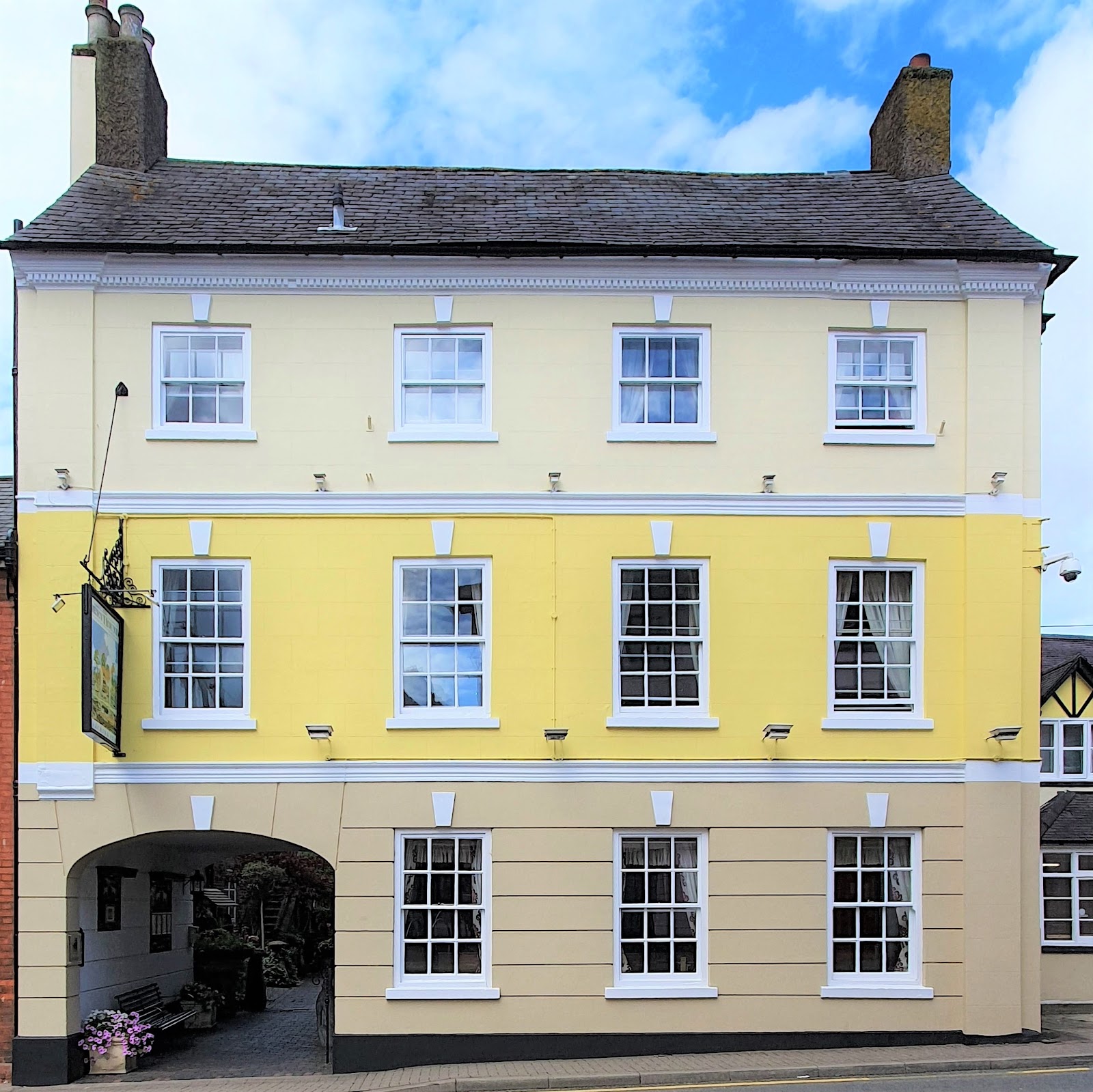 Greyhound Coaching Inn