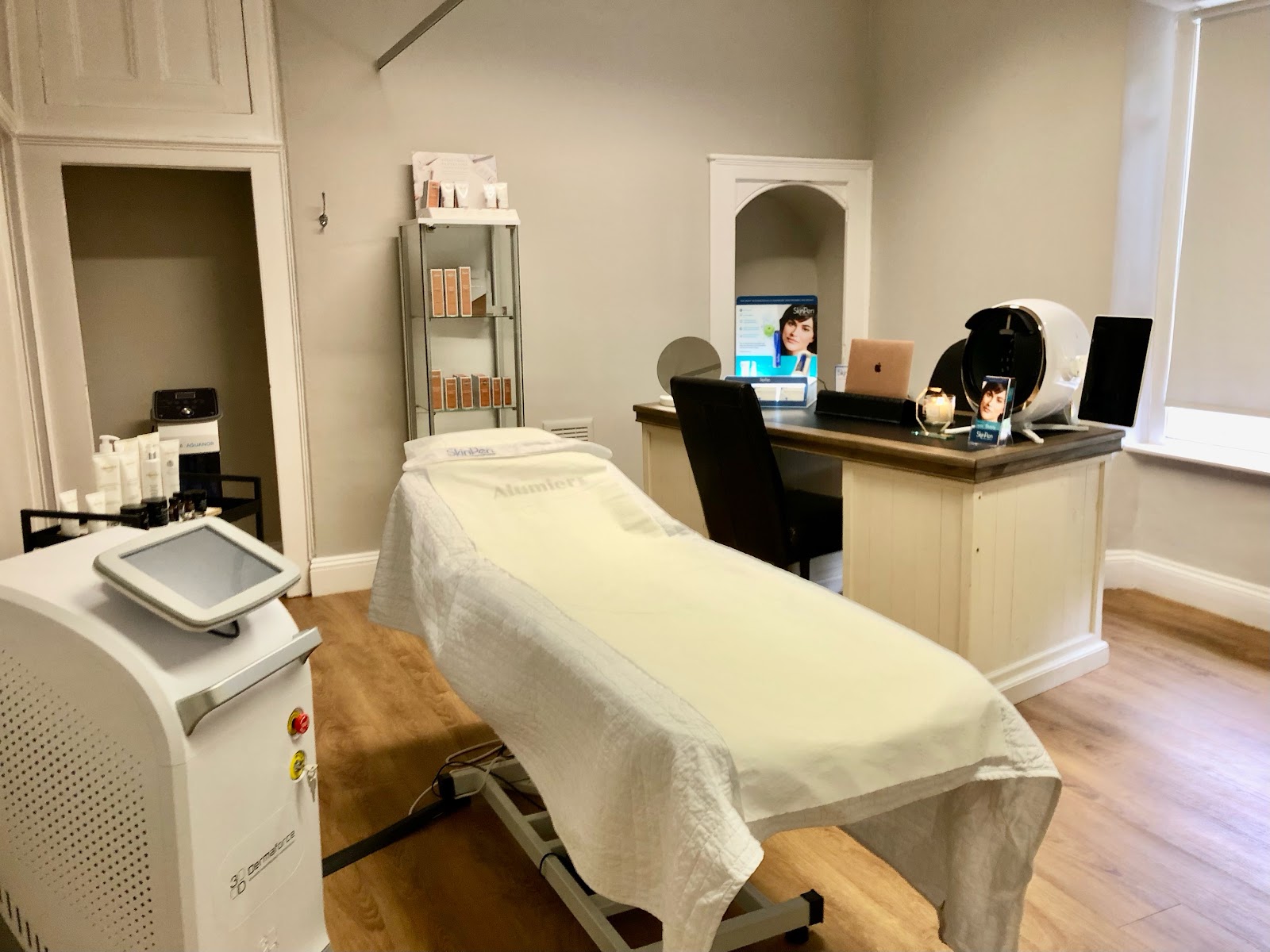 Dr B the Cosmetic Clinic