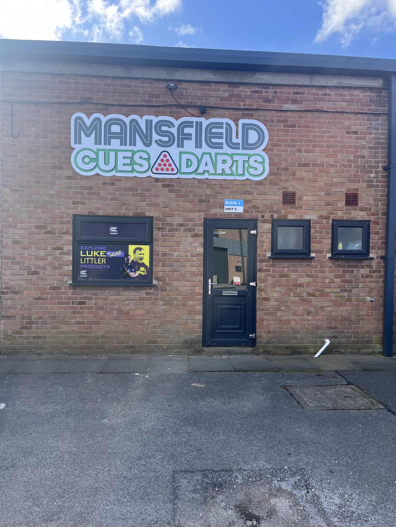 Mansfield Cues and Darts