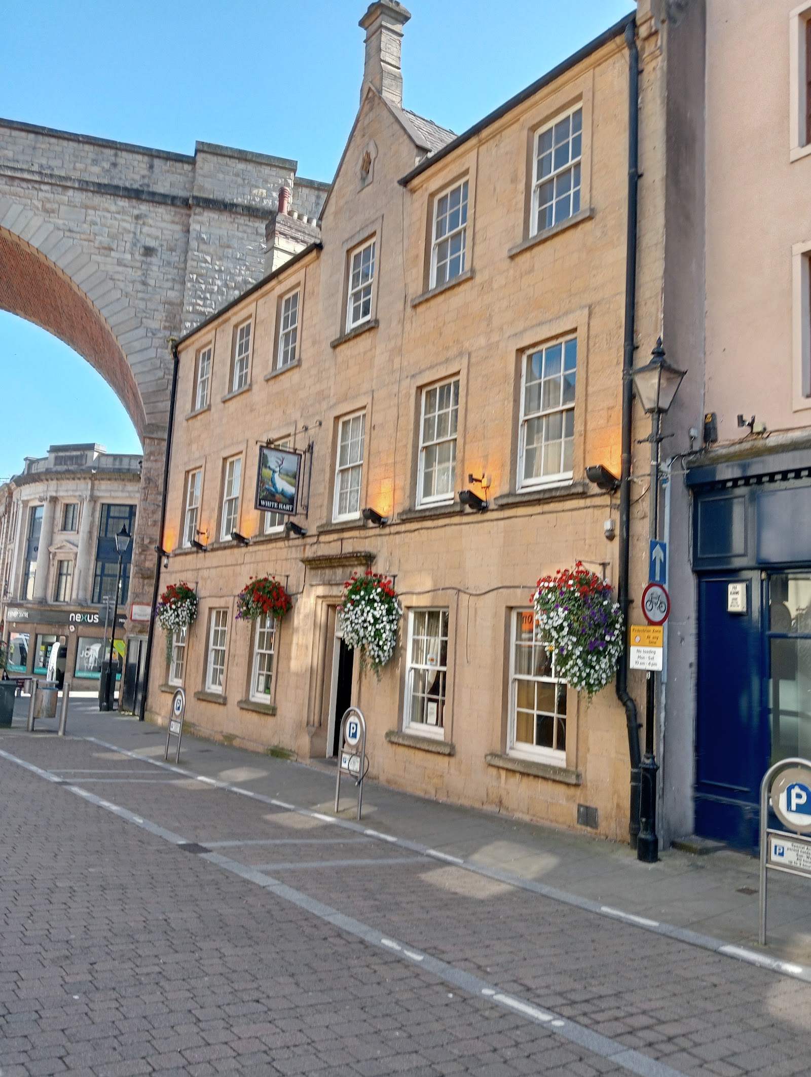 The White Hart pub