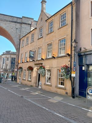 The White Hart pub