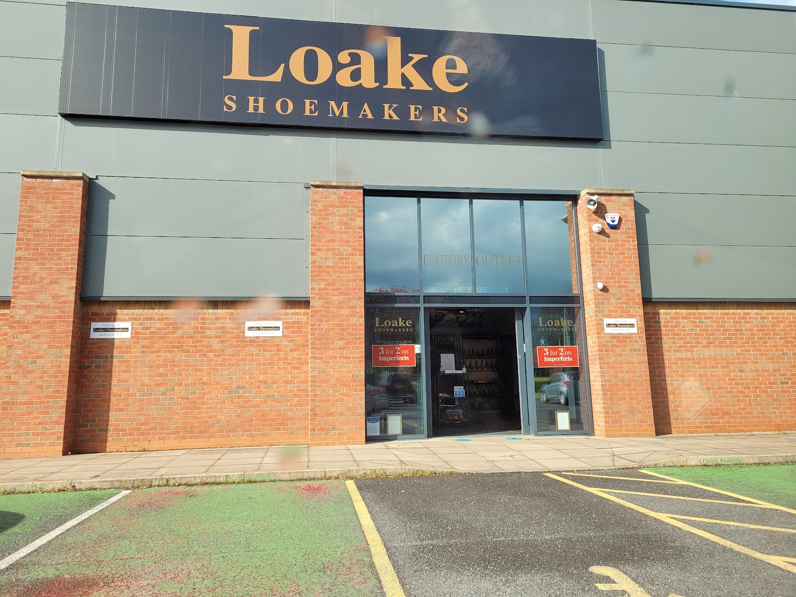 Loake Factory Outlet Shop