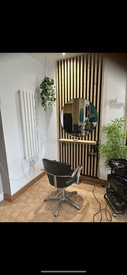 eAsT Hair Studio