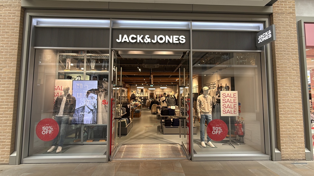 JACK & JONES
