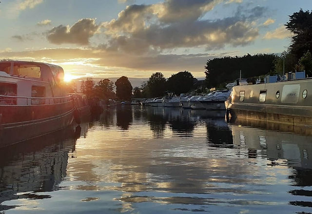 Osney Marina and Tatty Art Gallery