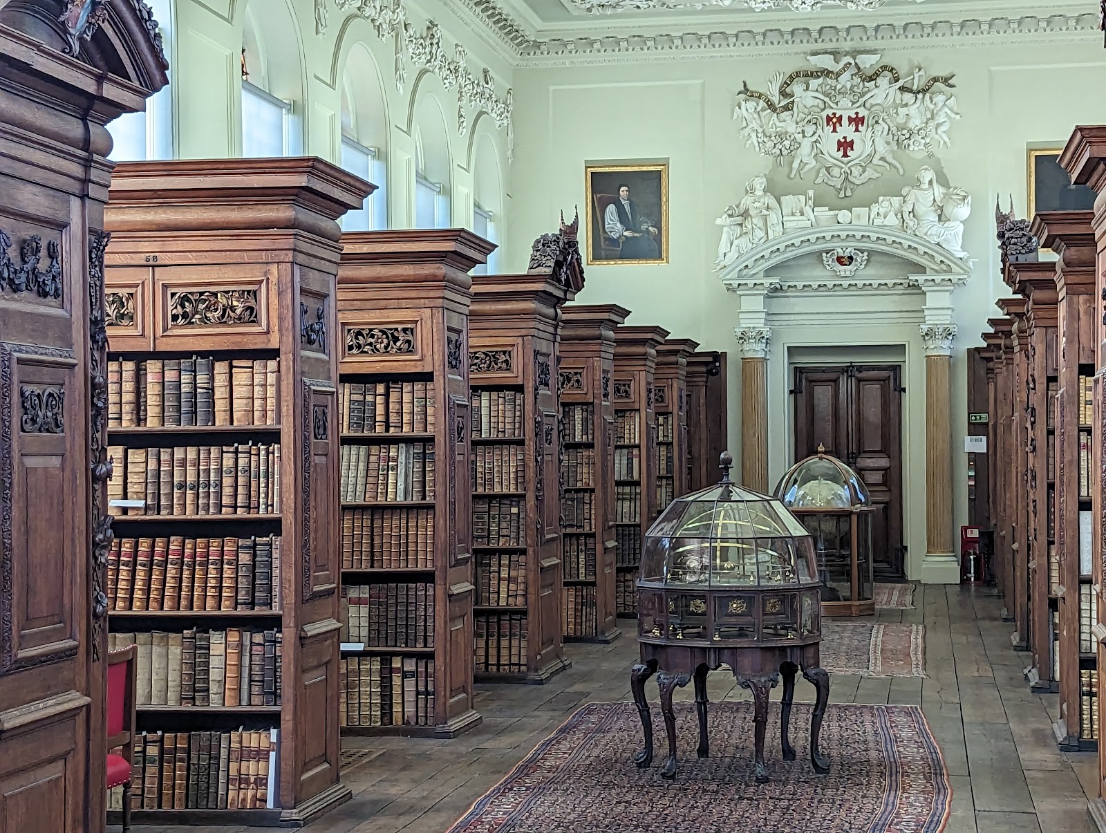 The Queen's College Library