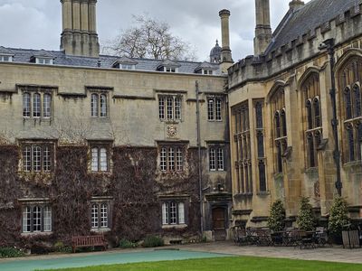 Exeter College Library