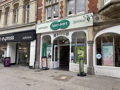 Specsavers Opticians and Audiologists - Oxford