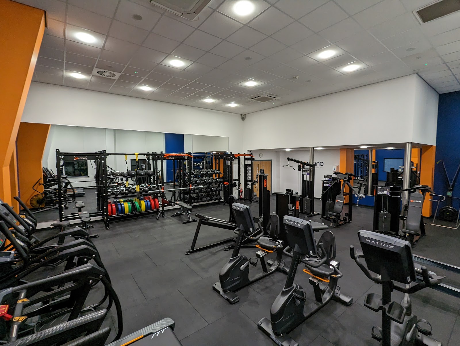 GoShine Sports Centre & Gym