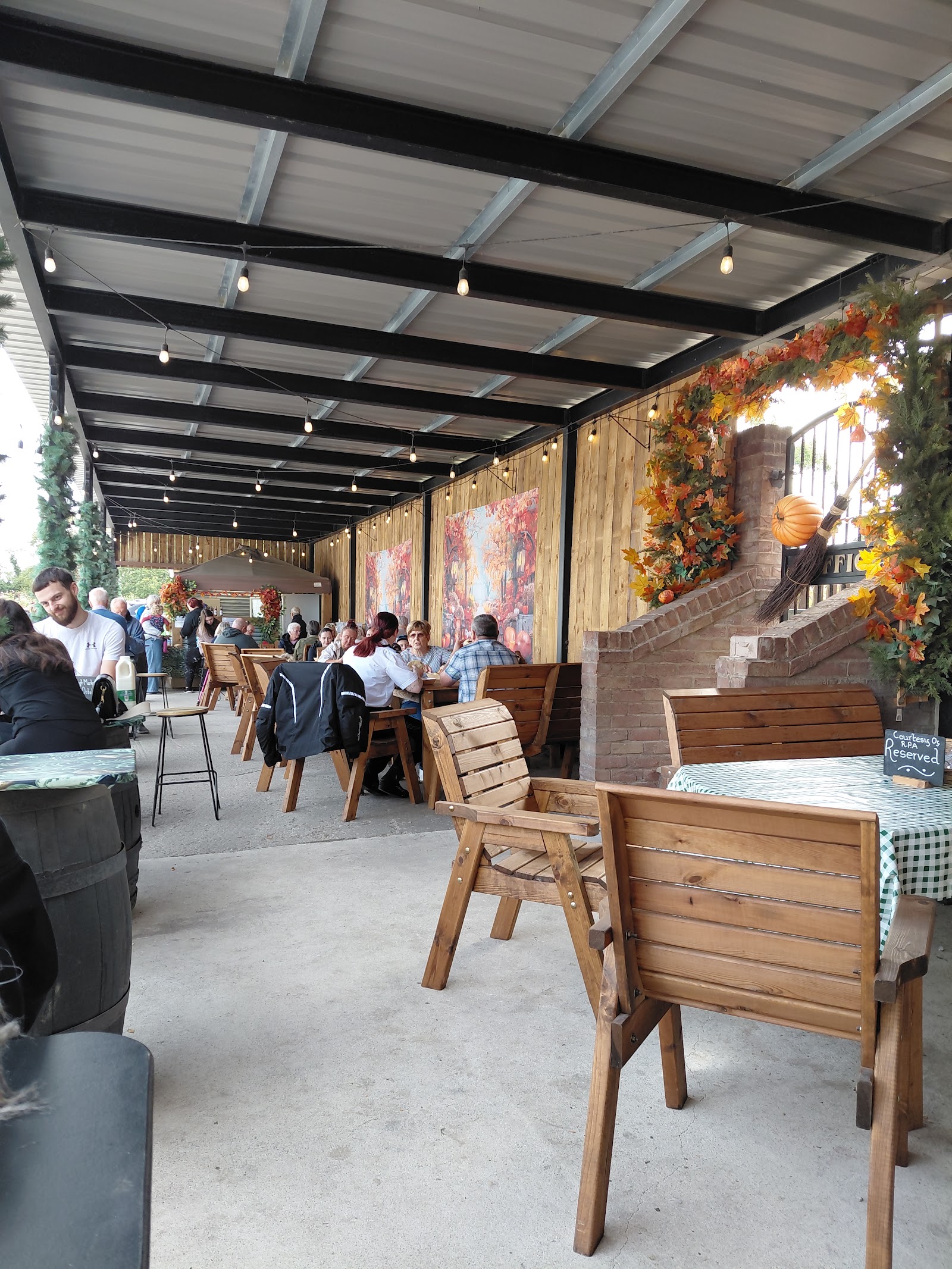 Holme Farm Dairies - Farm Shop