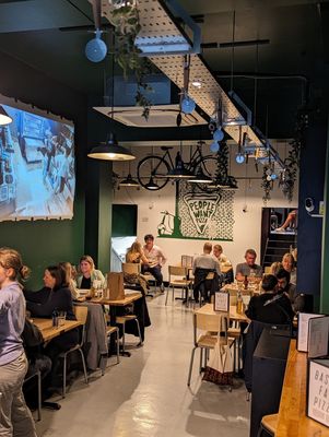 Base Face Pizza - Putney