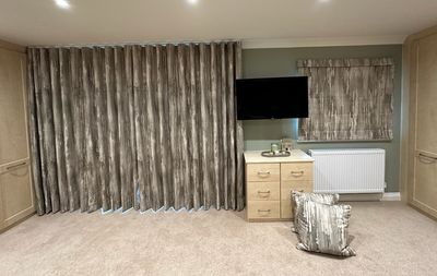 S T A Curtains & Blinds