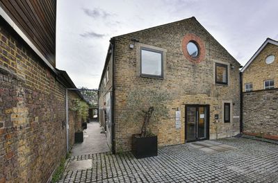 Asquire Wealth Management