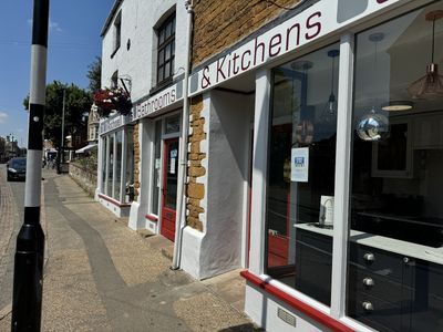 Rothwell Tiles & Bathrooms Ltd