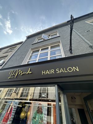 Le Monde Hair Salon