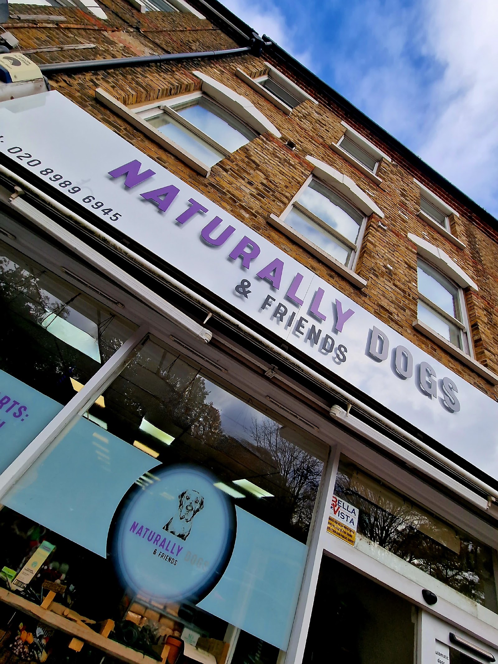 Naturally Dogs & Friends