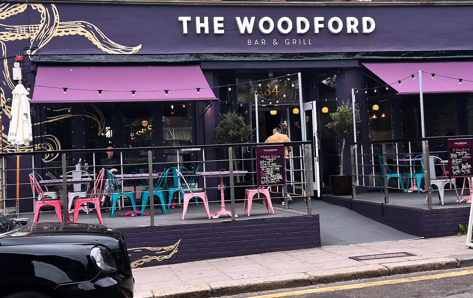 The Woodford Bar&Grill